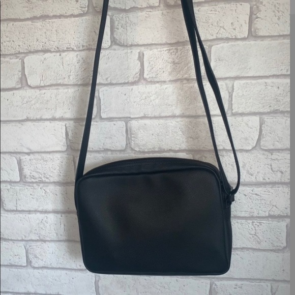 Unisex black lacoste messenger bag - Picture 3 of 4